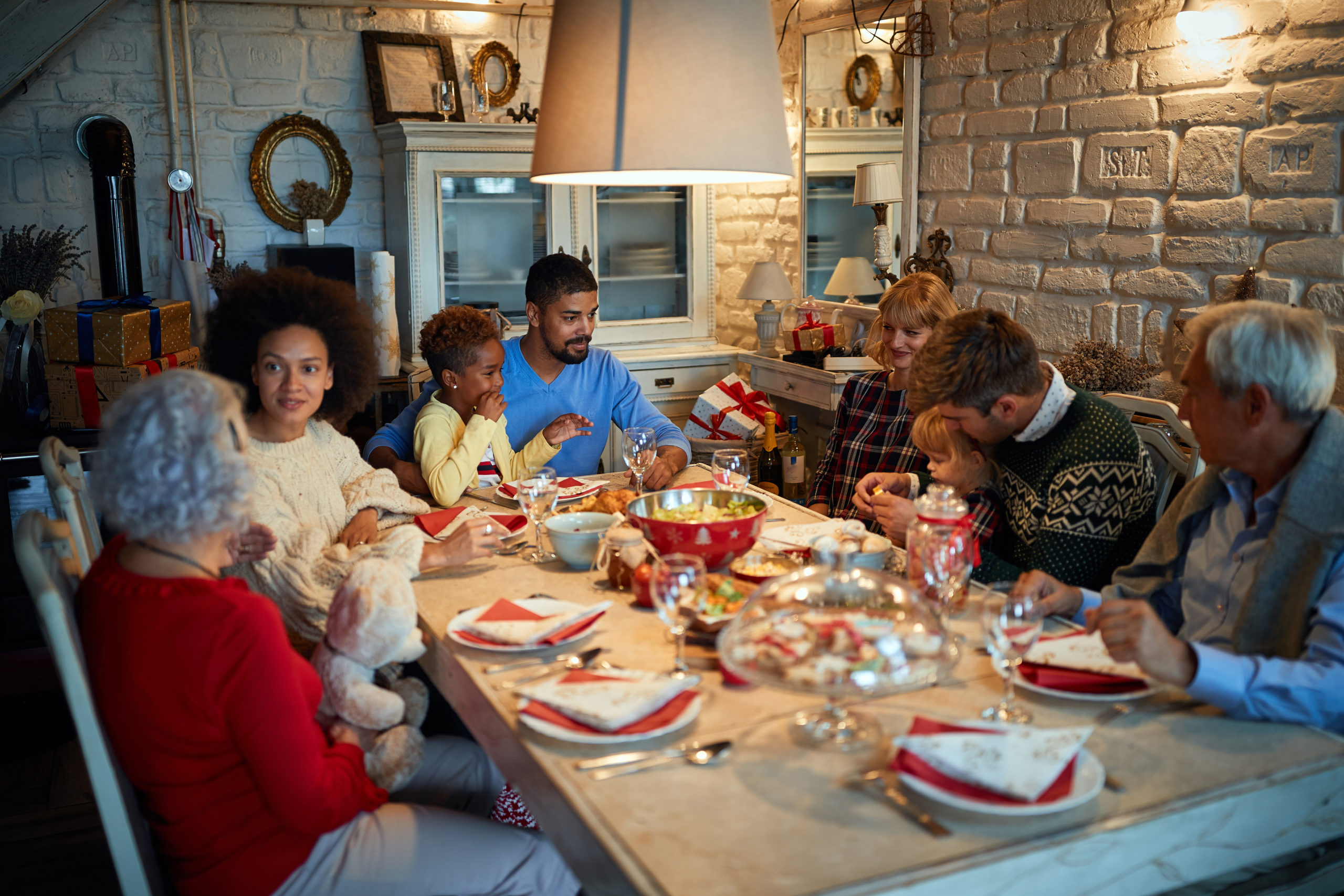 6 Family-Proof Financial Topics for Holiday