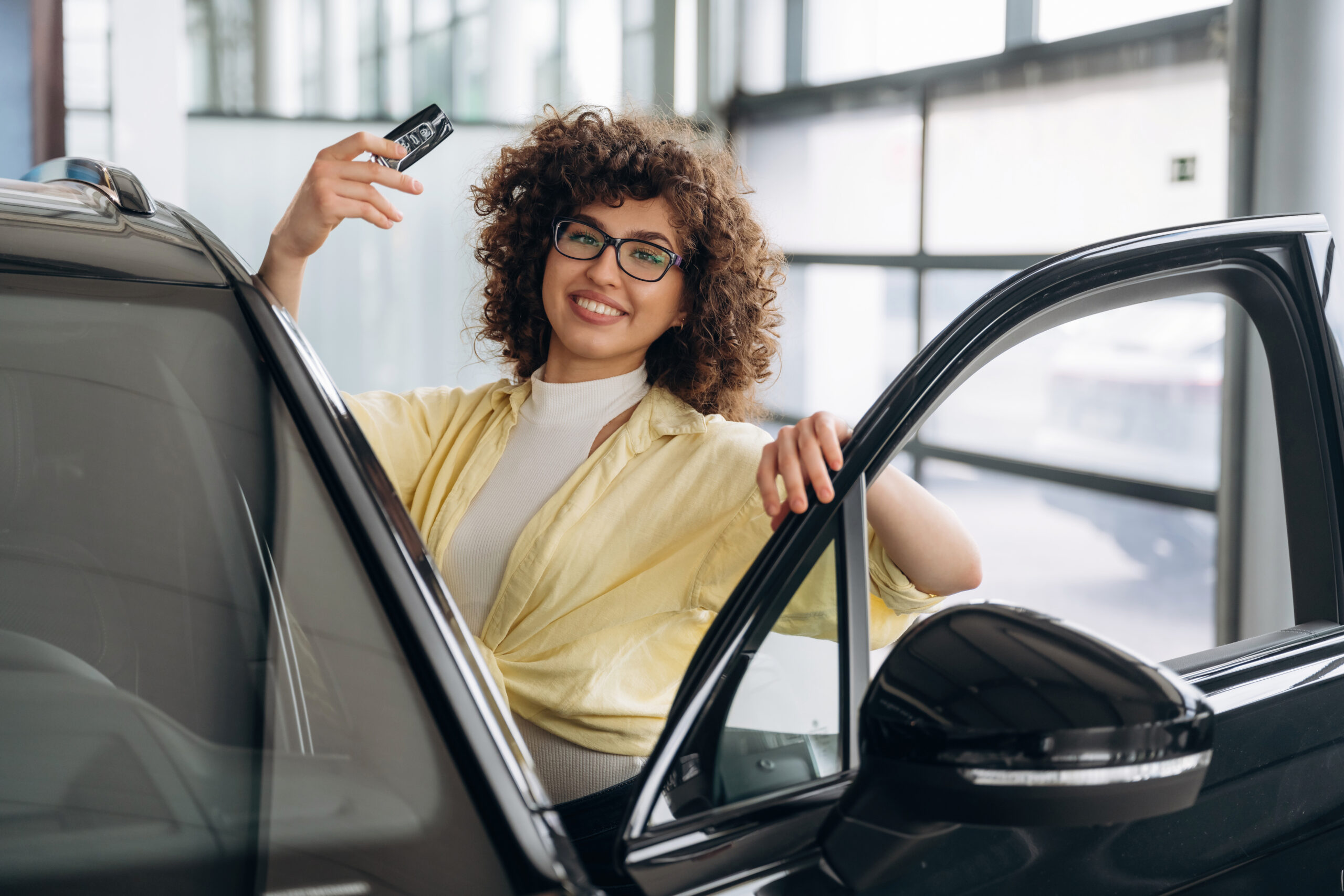 woman-is-in-the-car-retail-shop